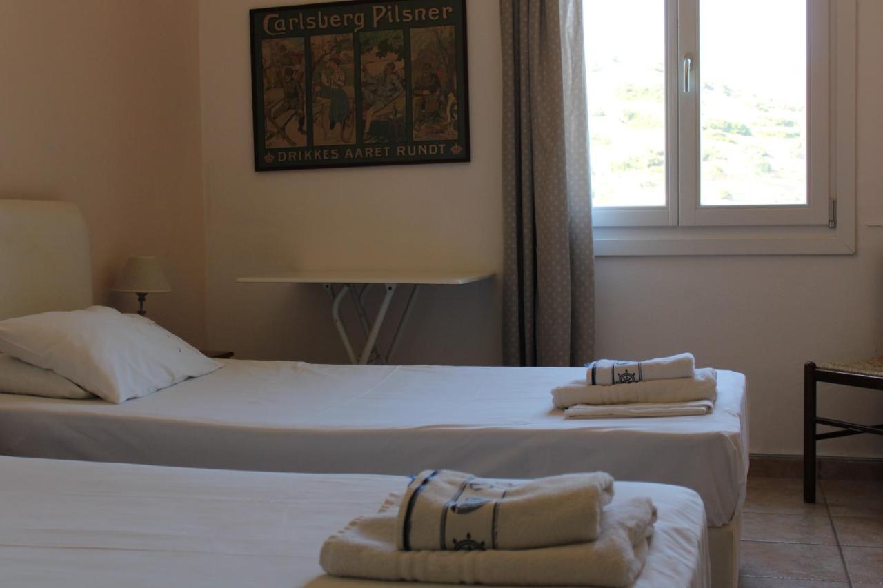 Blue Dolphin Hotel Баци Екстериор снимка