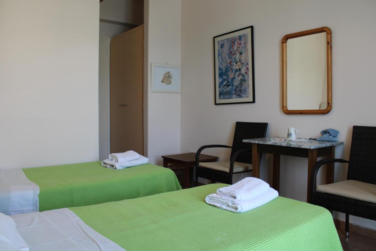 Blue Dolphin Hotel Баци Екстериор снимка