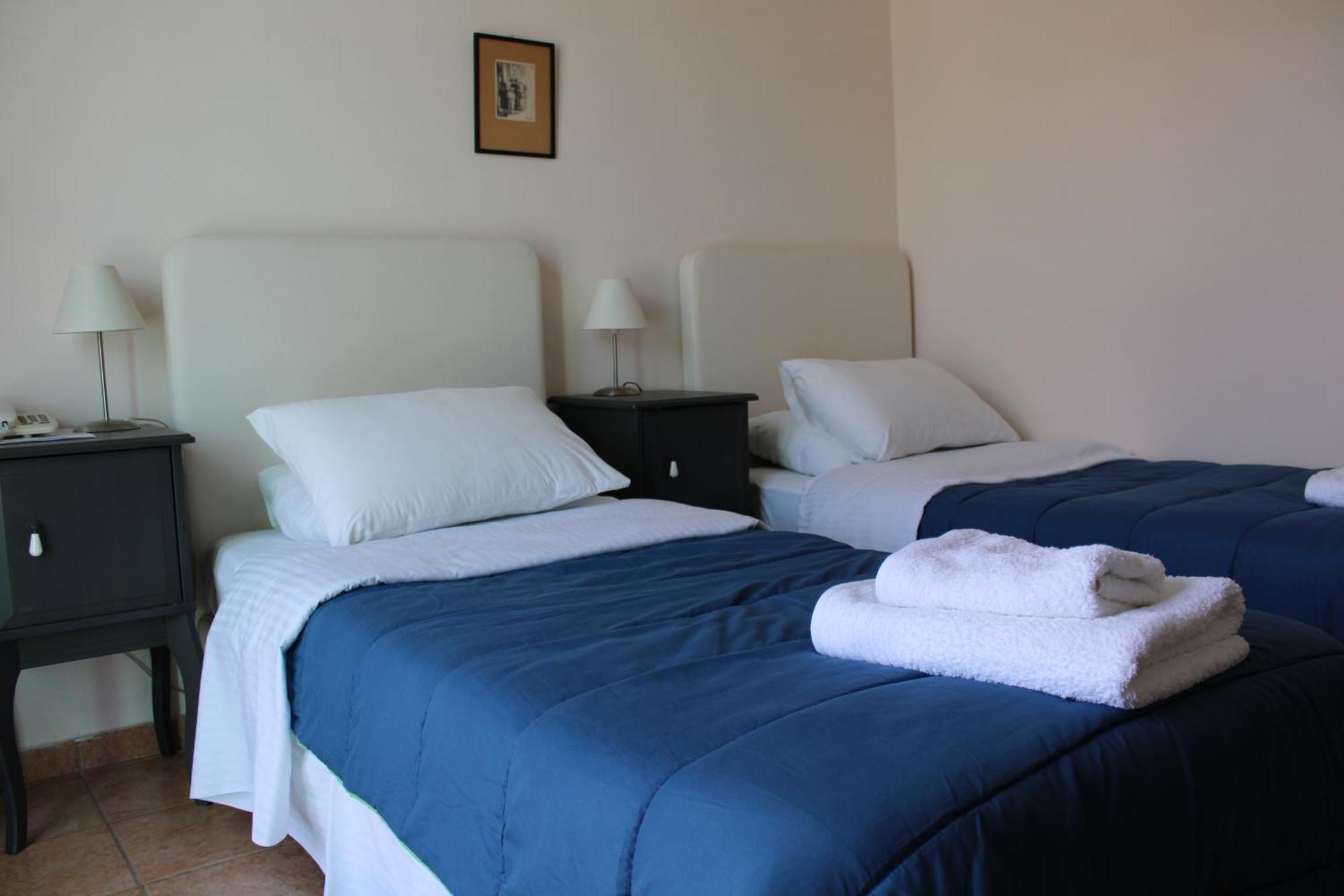 Blue Dolphin Hotel Баци Екстериор снимка