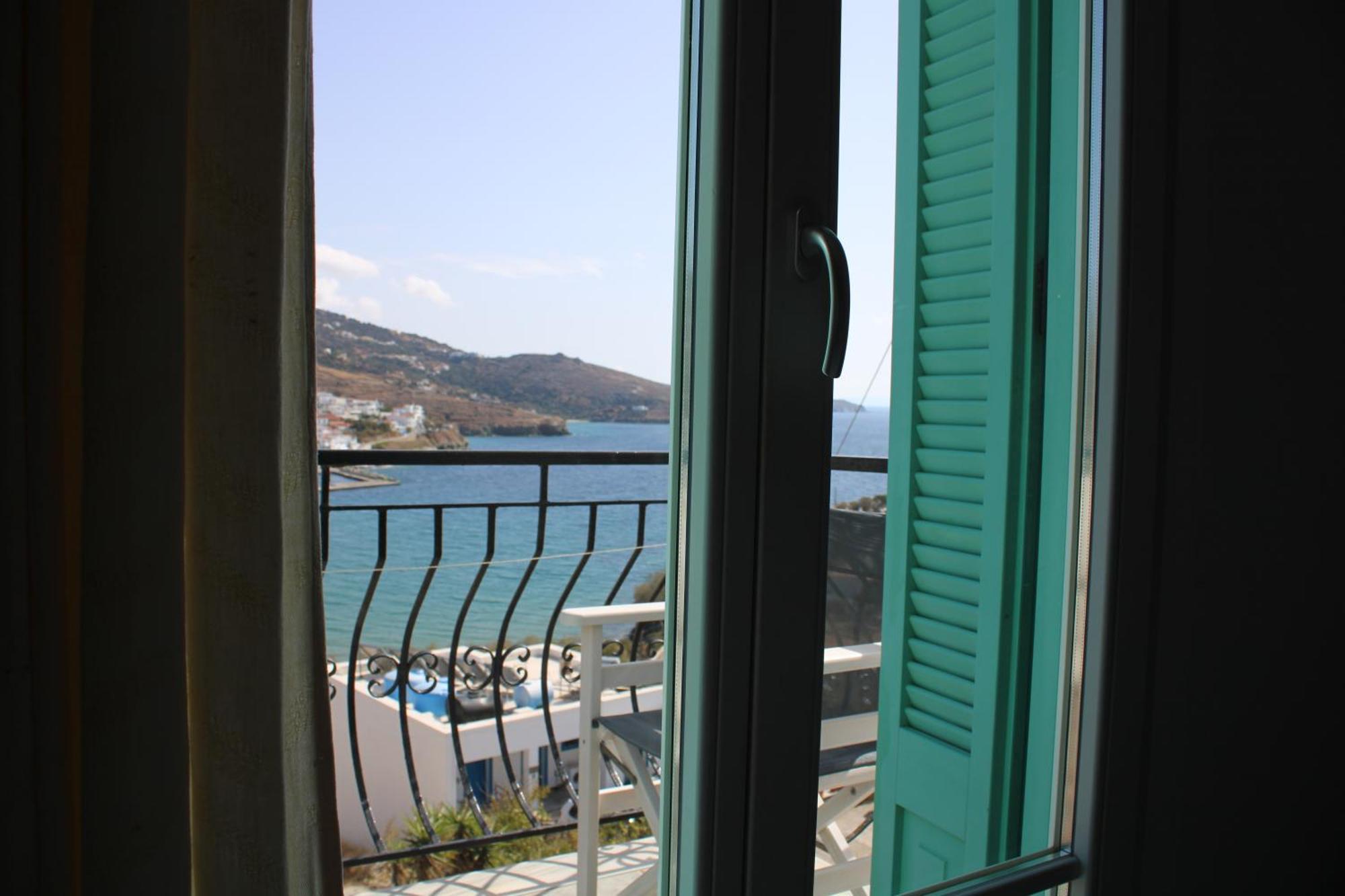 Blue Dolphin Hotel Баци Екстериор снимка