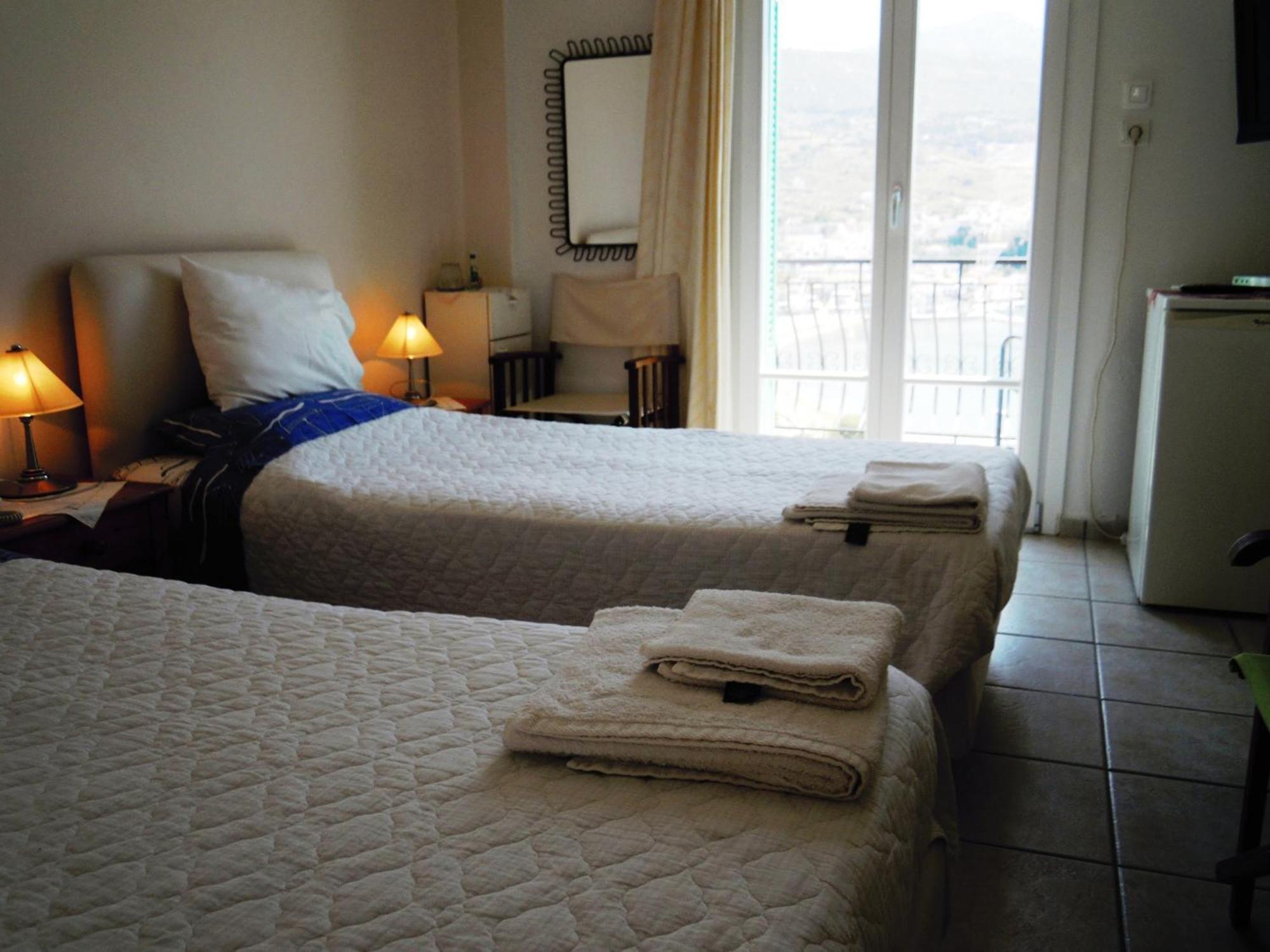 Blue Dolphin Hotel Баци Екстериор снимка